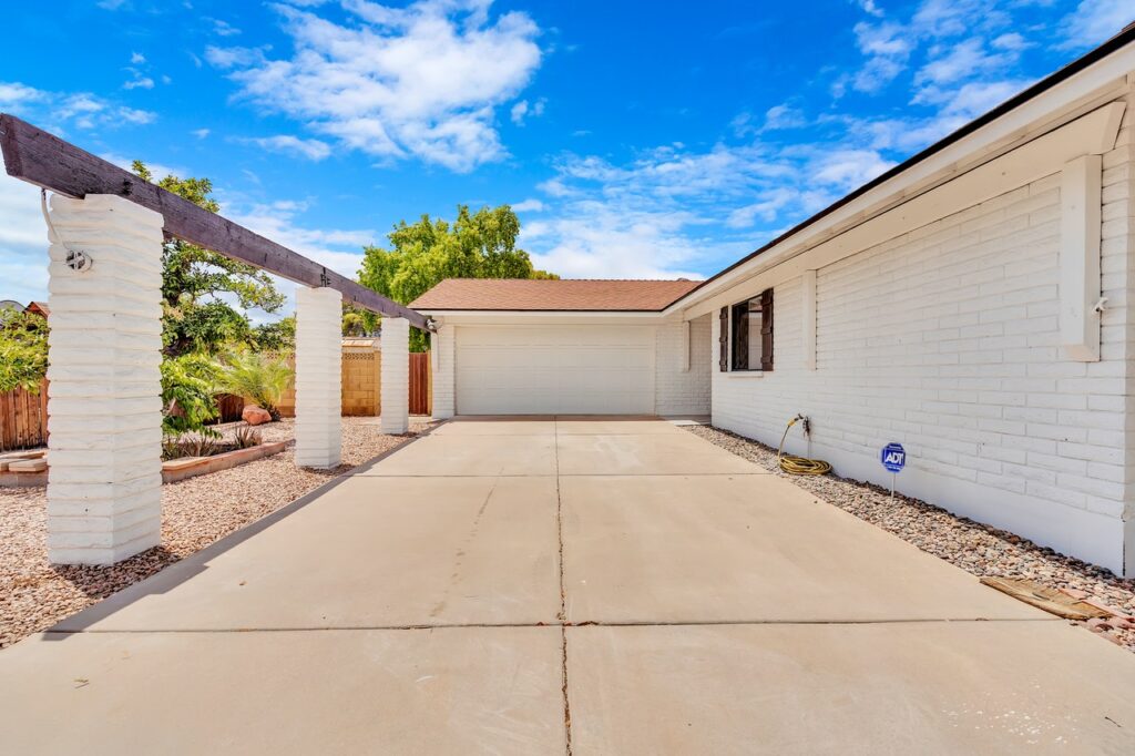 does finishing a garage add value?