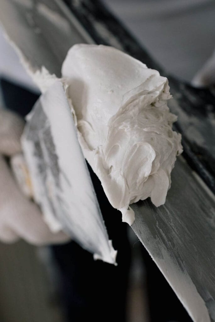 How To Paint Old Plaster Walls Like A Pro