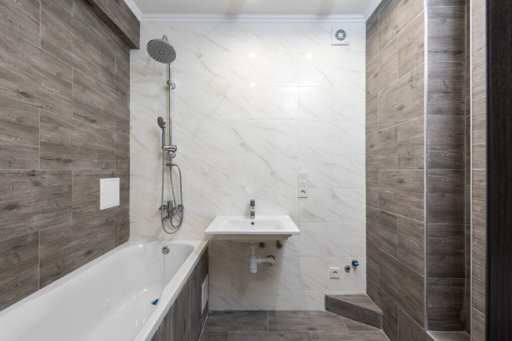 what are the tips in bathroom remodelling