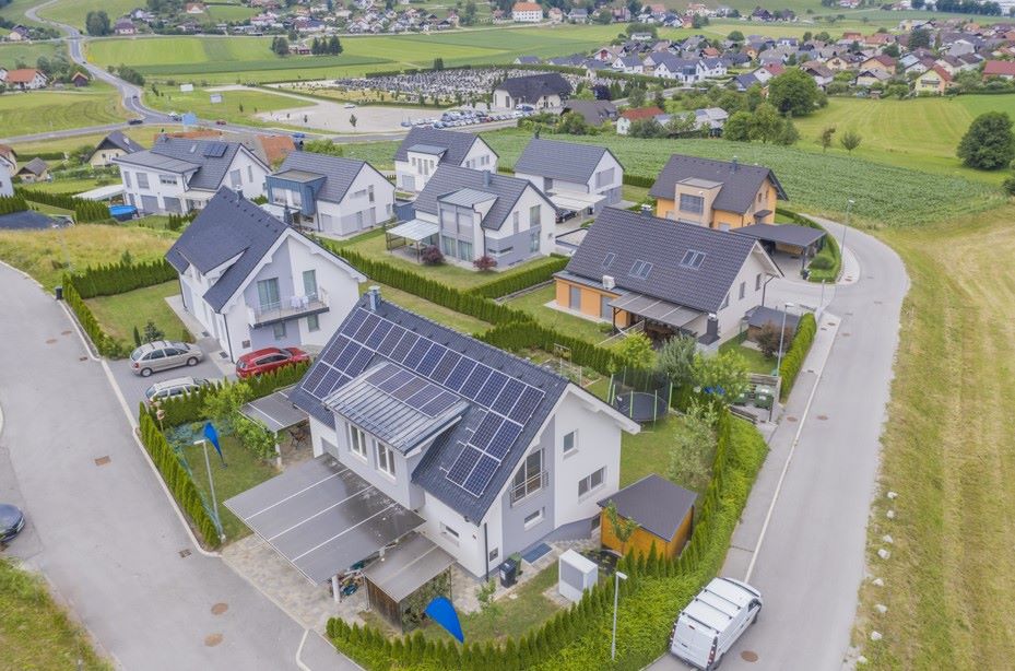 aerial view of houses