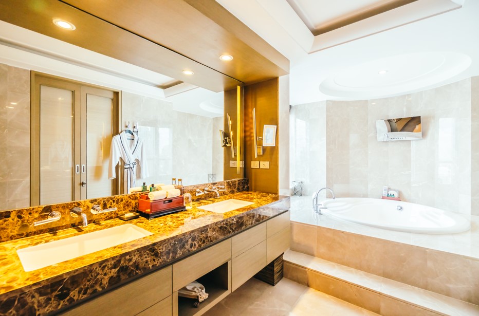 modern bathroom with big mirror